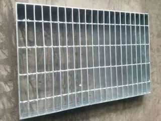 GT型溝蓋板普通側(cè)溝、橫斷溝鋼格板溝蓋廠家